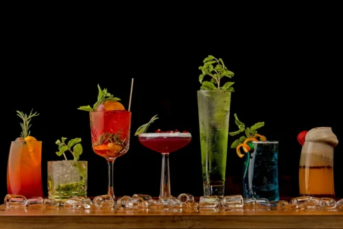 7 different cocktails lined up