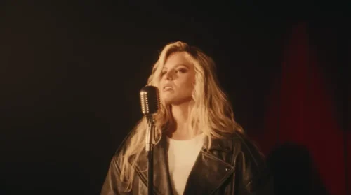 Reneé Rapp in her 'Why Is She Still Here?' music video